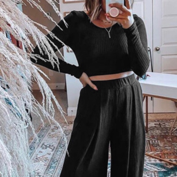 2-pc Loungewear Top/Wide Leg Pant - Picture 9 of 11